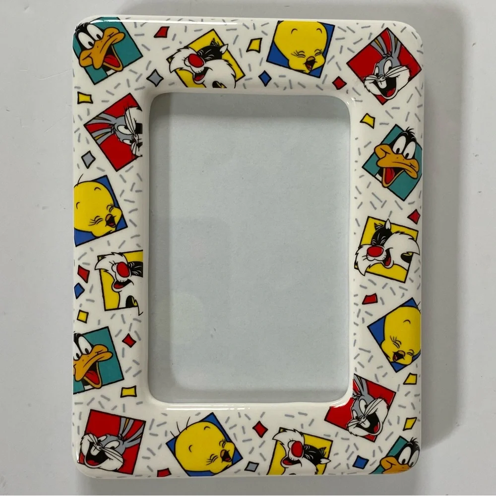 Vintage 1994 Warner Bros. Inc Looney Tunes Decor Picture Frame Bugs Bunny Tweety